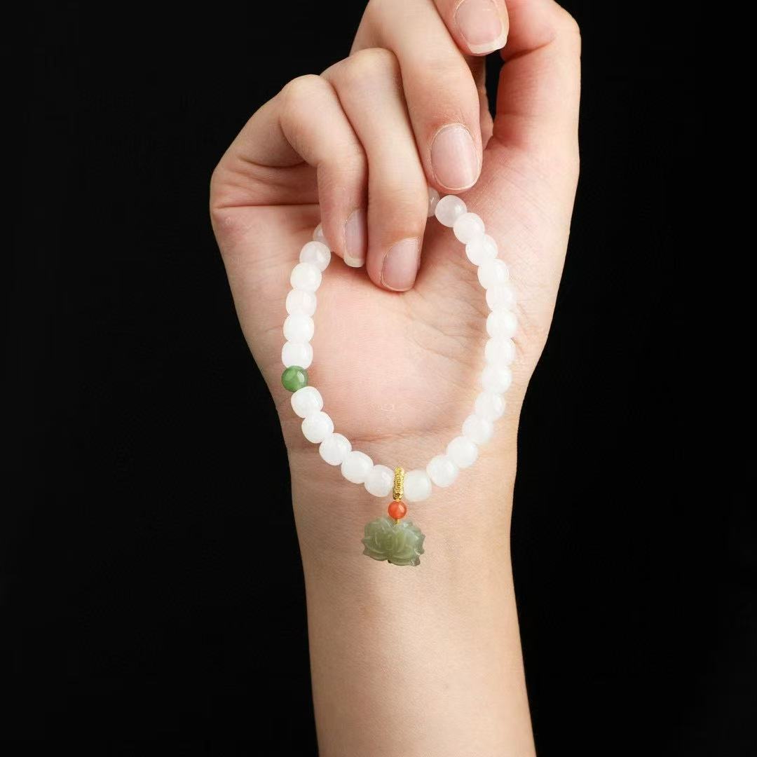 Snow-Kissed Mutton Fat Jade Bracelet｜6x7mm Oval Beads + Baltic Amber & South Red Agate