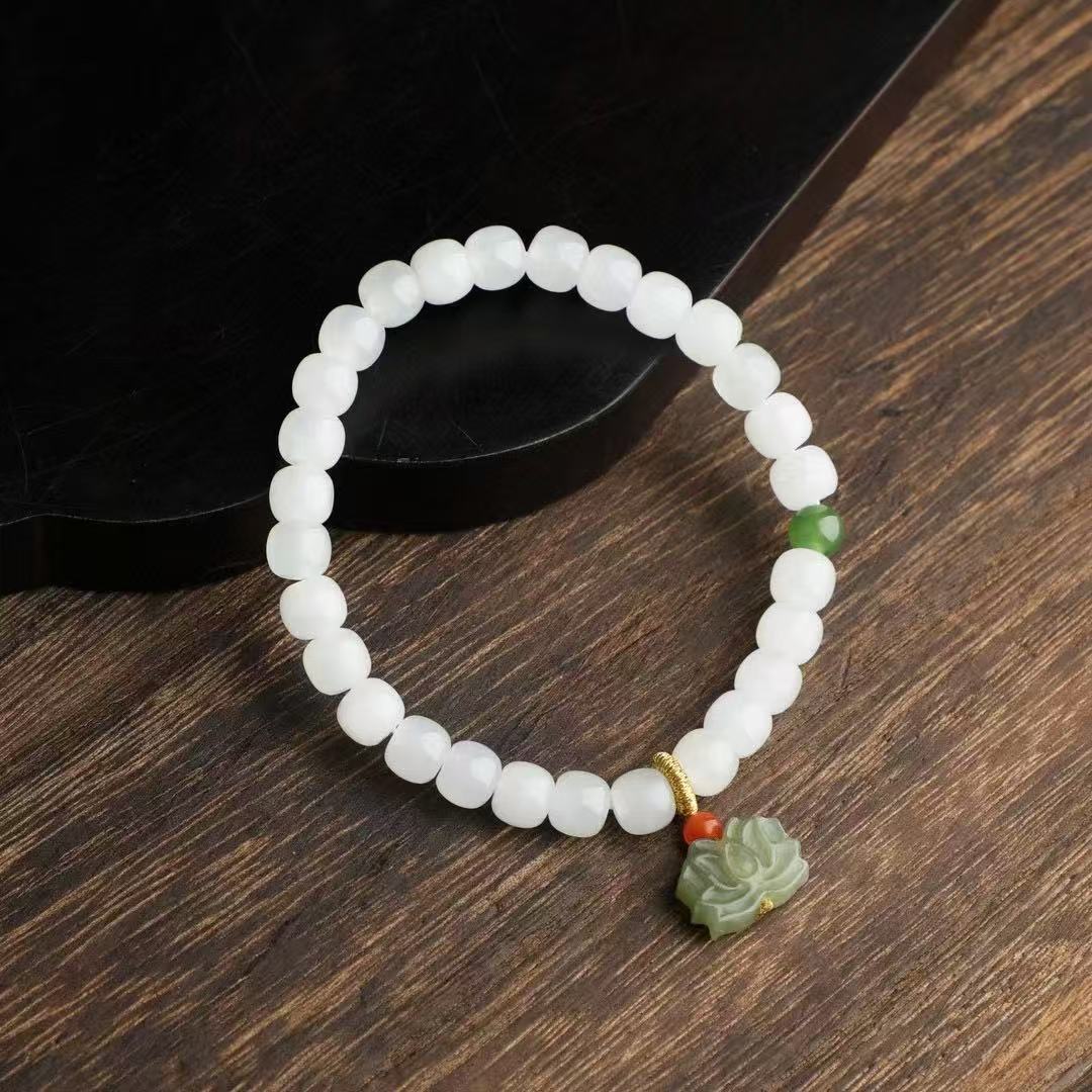 Snow-Kissed Mutton Fat Jade Bracelet｜6x7mm Oval Beads + Baltic Amber & South Red Agate